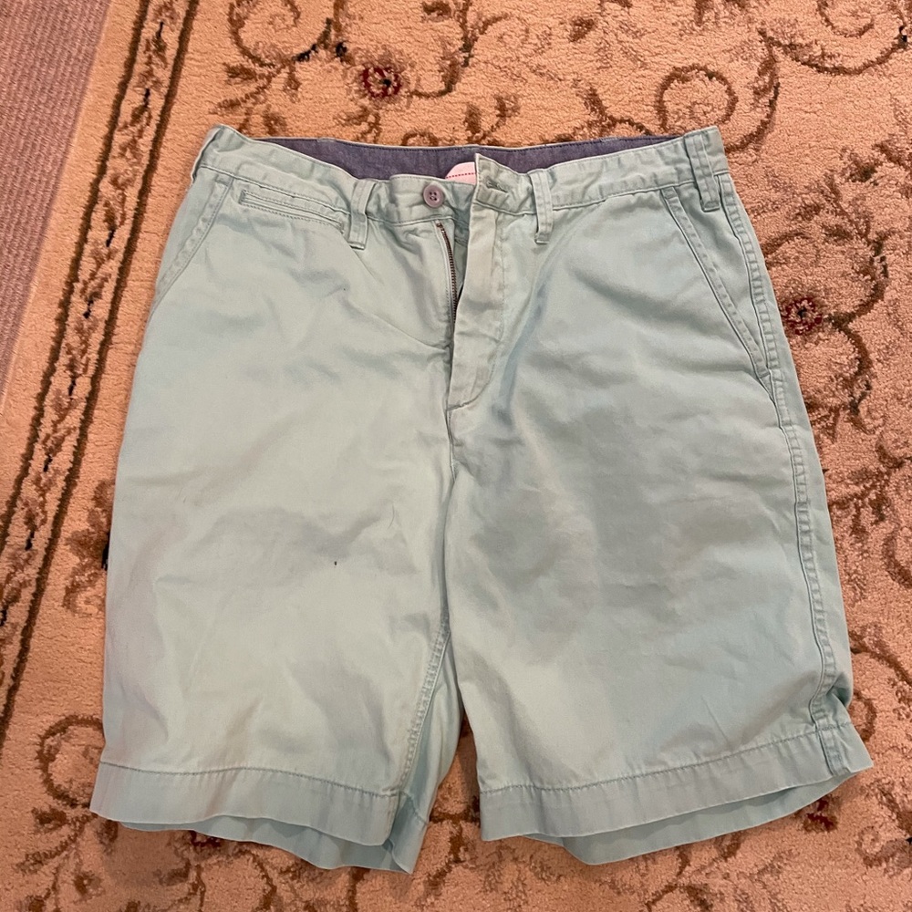 Men’s green dress shorts.
